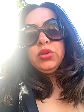 laarti online show from October 7, 2025, 1:23 pm