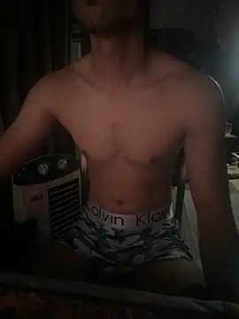 Snapshot of Loveinsync chatting on September 25, 2025, 5:13 am Loveinsync online show from September 25, 2025, 5:13 am