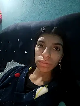 Ariell Kieran online show from November 7, 2025, 3:44 am