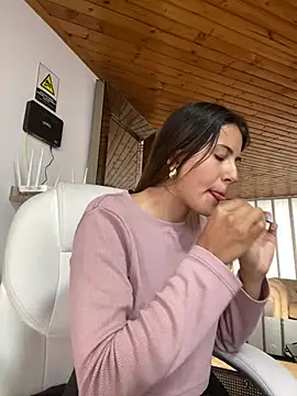 Andrea18 blonde online show from March 22, 2025, 6:36 pm