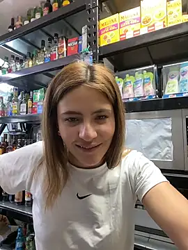 Andrea18 blonde online show from July 14, 2026, 7:42 pm