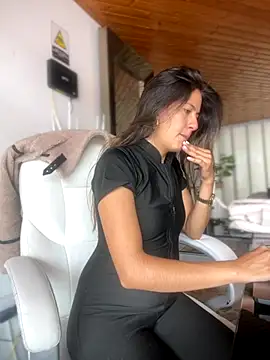 Andrea18 blonde online show from September 29, 2025, 2:12 pm