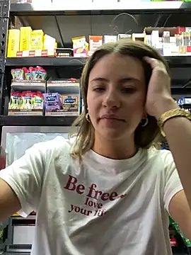 Snapshot of Andrea18_blonde chatting on March 15, 2026, 4:25 pm Andrea18 blonde online show from March 15, 2026, 4:25 pm