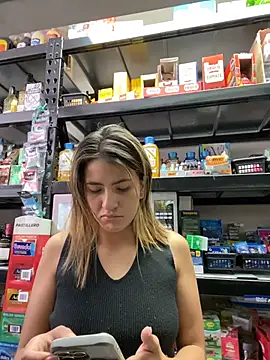 Snapshot of Andrea18_blonde chatting on February 19, 2026, 2:58 pm Andrea18 blonde online show from February 19, 2026, 2:58 pm