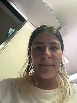 Andrea18 blonde online show from April 30, 2026, 8:57 pm