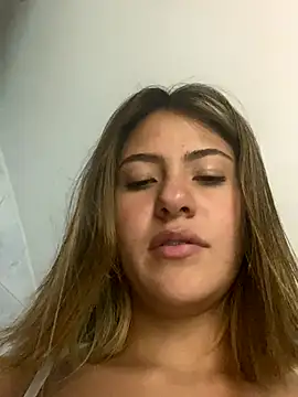 Andrea18 blonde online show from December 13, 2025, 8:04 pm