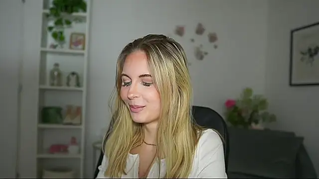 catecrago  online show from February 28, 2025, 11:58 am