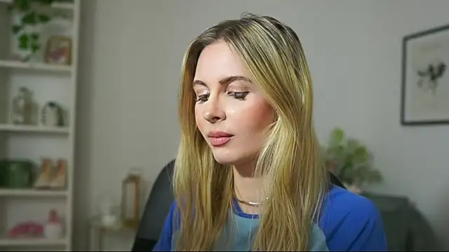 catecrago  online show from March 6, 2025, 1:57 pm