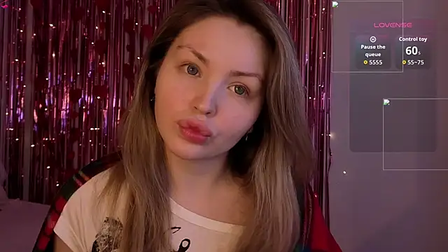 Lora Rosee online show from April 30, 2026, 2:24 pm