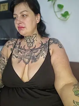 CannabisQueenn online show from July 8, 2026, 6:58 am
