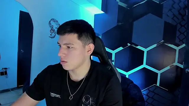 JamesCr  online show from June 14, 2026, 3:57 pm