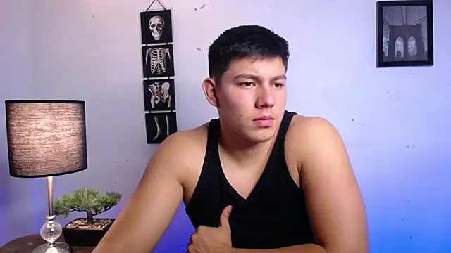 JamesCr  online show from November 8, 2025, 12:03 am