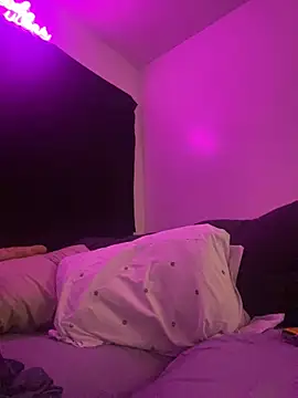 nadia06 online show from September 15, 2025, 4:24 am