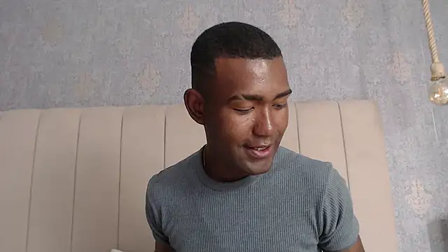 Snapshot of Kingebony_wm chatting on February 6, 2025, 7:40 pm Kingebony wm online show from February 6, 2025, 7:40 pm