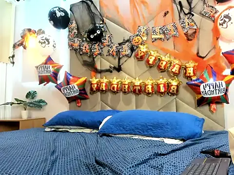 AzunaStar online show from October 20, 2025, 9:59 pm