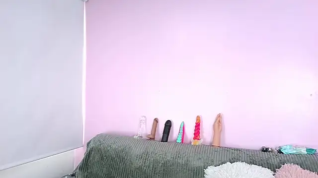 Snapshot of Hiyakasudere chatting on October 22, 2025, 6:51 pm Hiyakasudere online show from October 22, 2025, 6:51 pm