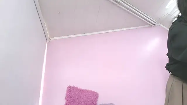 Snapshot of Hiyakasudere chatting on January 19, 2026, 2:54 pm Hiyakasudere online show from January 19, 2026, 2:54 pm