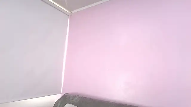 Snapshot of Hiyakasudere chatting on November 5, 2025, 6:33 pm Hiyakasudere online show from November 5, 2025, 6:33 pm