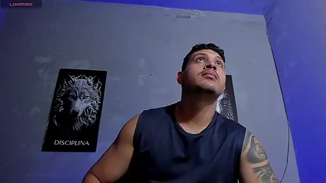 Snapshot of JohanSmith chatting on March 12, 2026, 2:06 am JohanSmith online show from March 12, 2026, 2:06 am