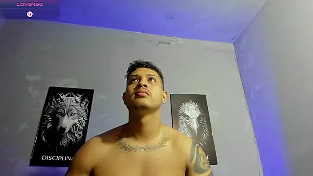 Snapshot of JohanSmith chatting on March 8, 2026, 9:51 pm JohanSmith online show from March 8, 2026, 9:51 pm