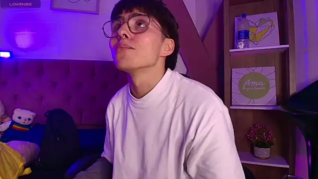 PepperTwink online show from October 4, 2025, 4:30 pm