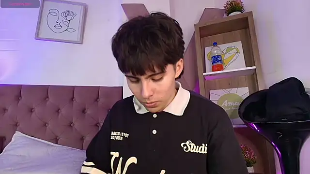 PepperTwink online show from October 21, 2025, 4:17 pm