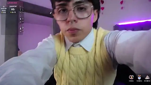 PepperTwink online show from September 18, 2025, 4:54 pm