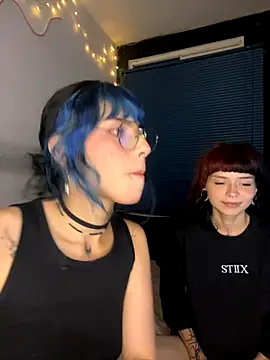 mavimist   online show from October 12, 2025, 1:40 am