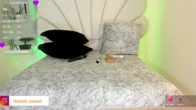 Danielaangelina online show from September 14, 2025, 6:47 am