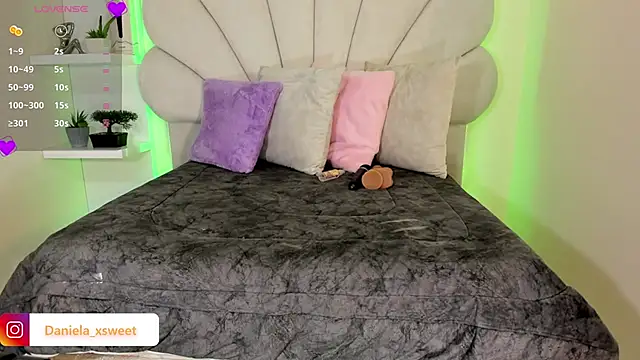 Snapshot of Danielaangelina chatting on March 18, 2026, 5:54 am Danielaangelina online show from March 18, 2026, 5:54 am