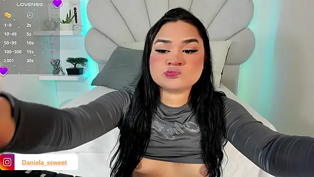 Danielaangelina online show from February 3, 2026, 5:16 am