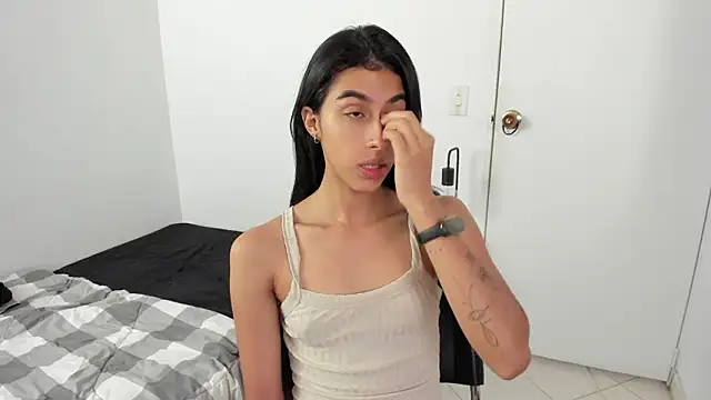 Mazikeen  18 online show from March 30, 2026, 1:01 pm