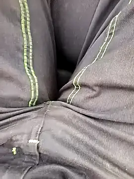 Dam70 online show from November 25, 2025, 2:17 pm