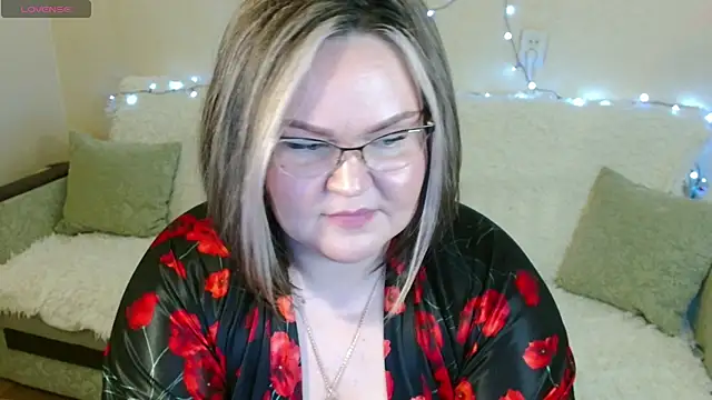 Vivien  wet online show from February 2, 2025, 2:45 pm