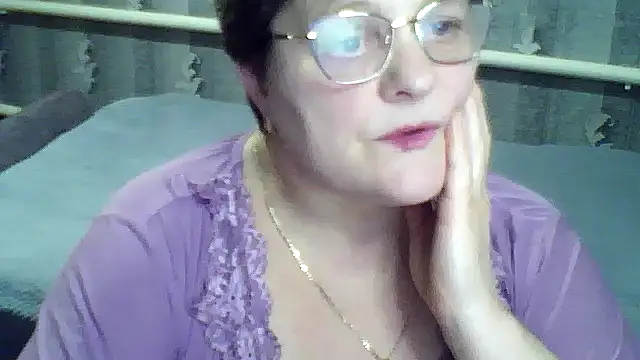 ElzaJewel online show from February 2, 2026, 7:35 pm