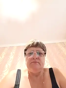 ElzaJewel online show from November 12, 2025, 6:50 am