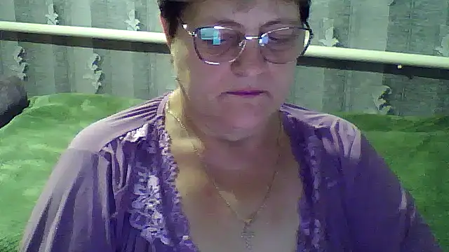 ElzaJewel online show from October 6, 2025, 11:44 am