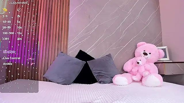 ariana jhonson1 online show from October 6, 2025, 12:28 pm