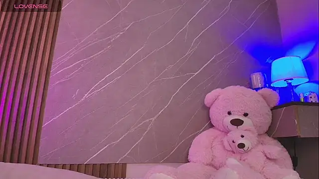 ariana jhonson1 online show from July 16, 2026, 12:13 pm