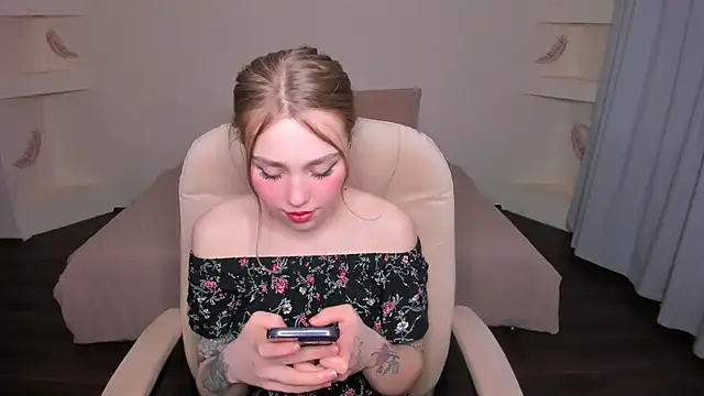 YourMegan online show from December 18, 2025, 6:45 pm