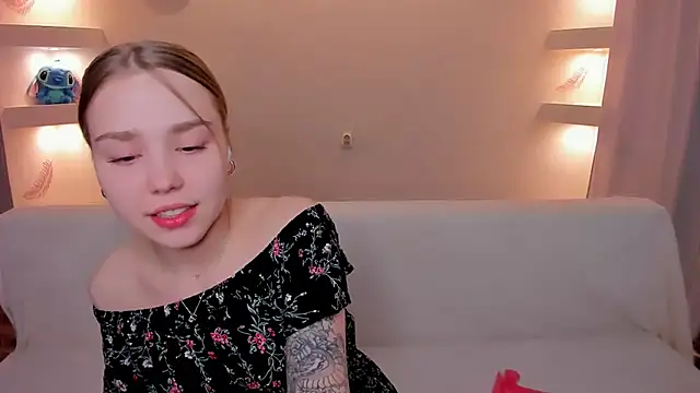 YourMegan online show from November 14, 2025, 7:50 pm