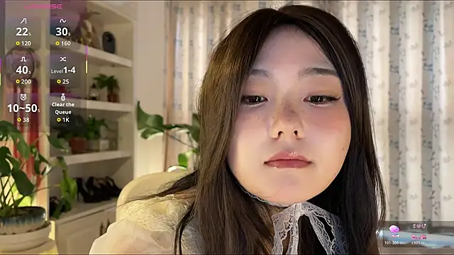 nanaliu6 online show from October 24, 2025, 1:04 am