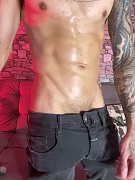 Walker Thomas1 online show from March 19, 2025, 8:11 pm