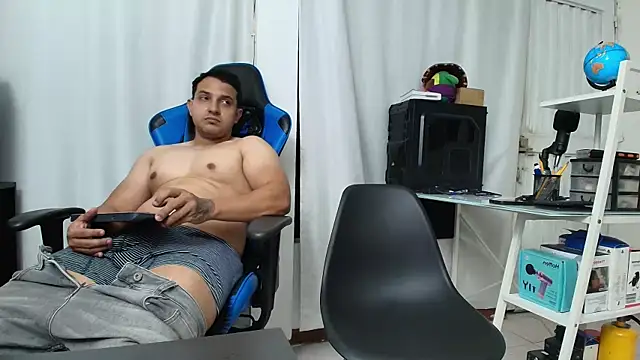 Snapshot of ema_abby chatting on March 8, 2026, 4:16 am ema abby online show from March 8, 2026, 4:16 am