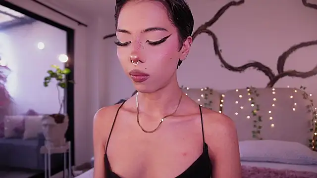 soidai miiu online show from September 18, 2025, 9:07 pm