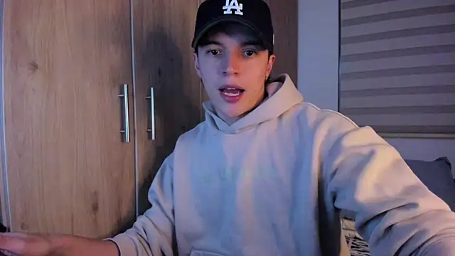 Mastrangelo xxx online show from September 19, 2025, 4:27 am