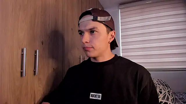 Mastrangelo xxx online show from November 19, 2025, 9:26 pm