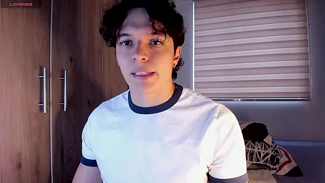 Mastrangelo xxx online show from March 27, 2026, 10:54 pm