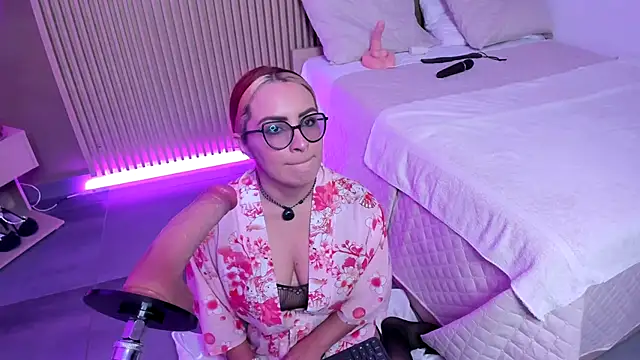 JessyCream online show from October 4, 2025, 8:43 pm