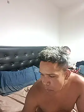 Snapshot of liamlara chatting on January 12, 2026, 3:02 am liamlara online show from January 12, 2026, 3:02 am